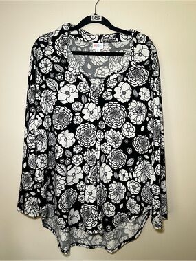 LuLaRoe Valentina Black and White Floral Button-Up Blouse